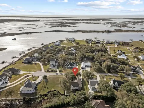 113 Harold Avenue Swansboro NC 28584