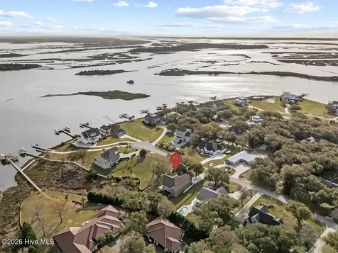 113 Harold Avenue Swansboro NC 28584