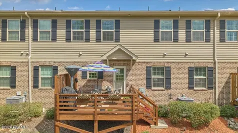 124 Lark Drive West End NC 27376
