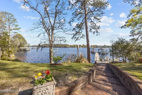 211 Wilson Point Road Trent Woods NC 28562