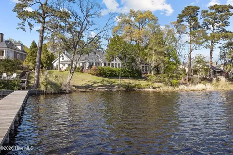 211 Wilson Point Road Trent Woods NC 28562