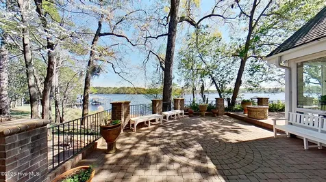 211 Wilson Point Road Trent Woods NC 28562