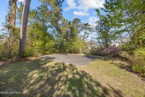 211 Wilson Point Road Trent Woods NC 28562