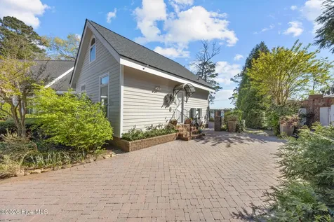 211 Wilson Point Road Trent Woods NC 28562