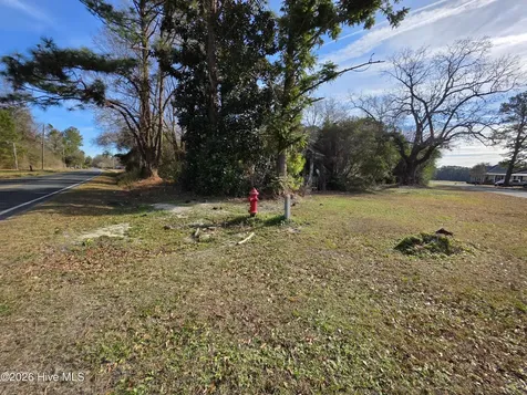 1081 Red Bug Road Hallsboro NC 28442