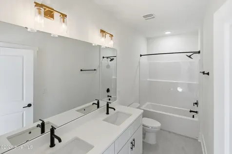340 Spicer Lake Drive Holly Ridge NC 28445