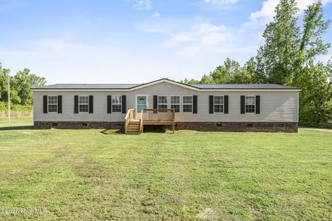 2041 Bay Road Wallace NC 28466