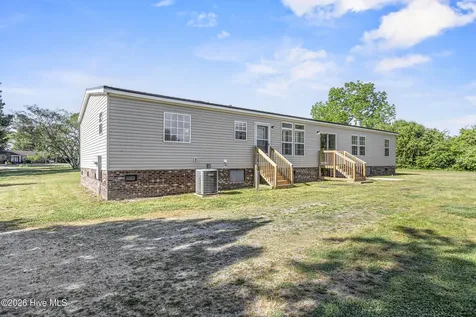 2041 Bay Road Wallace NC 28466
