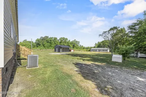 2041 Bay Road Wallace NC 28466