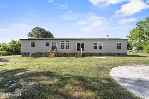2041 Bay Road Wallace NC 28466