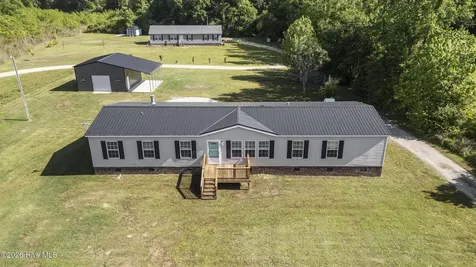 2041 Bay Road Wallace NC 28466