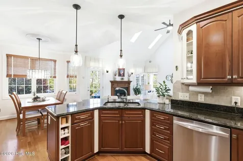 345 Broad Leaf Lane SE Bolivia NC 28422
