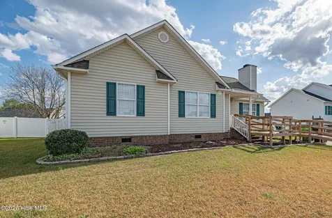 720 E Main Street Winterville NC 28590