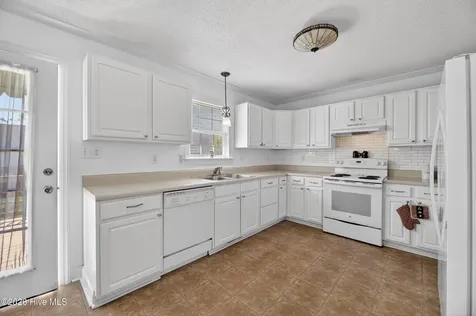 720 E Main Street Winterville NC 28590