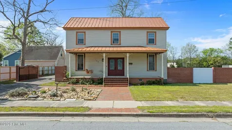 128 E Railroad Street La Grange NC 28551