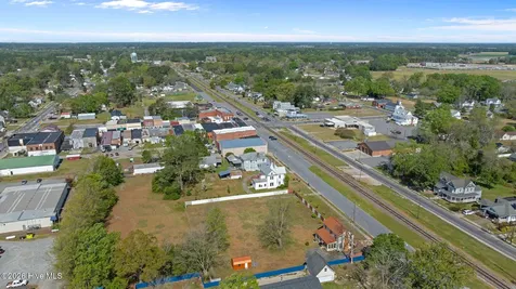 128 E Railroad Street La Grange NC 28551