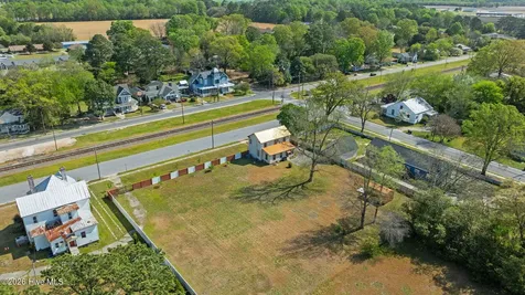 128 E Railroad Street La Grange NC 28551