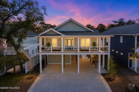 230 NE 38th Street Oak Island NC 28465