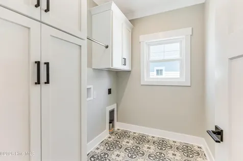 230 NE 38th Street Oak Island NC 28465