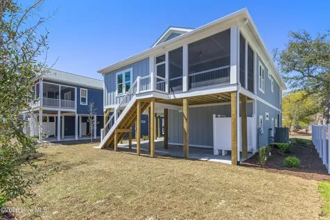 230 NE 38th Street Oak Island NC 28465