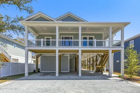 230 NE 38th Street Oak Island NC 28465