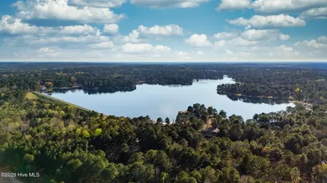 101 Seminole Court West End NC 27376