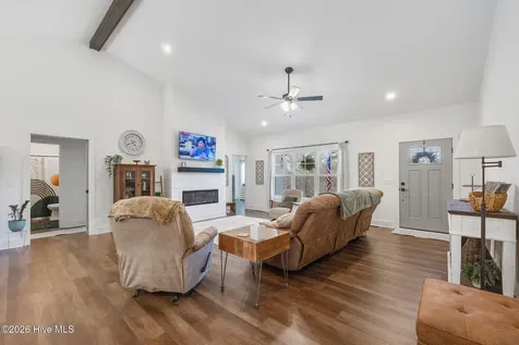 101 Seminole Court West End NC 27376