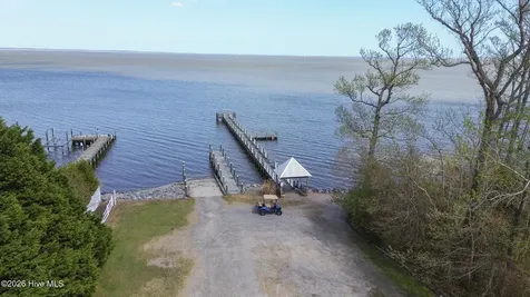 118 Bayside Drive Moyock NC 27958