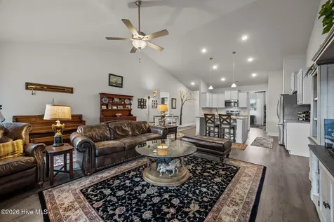 2727 Luna Lane Winterville NC 28590