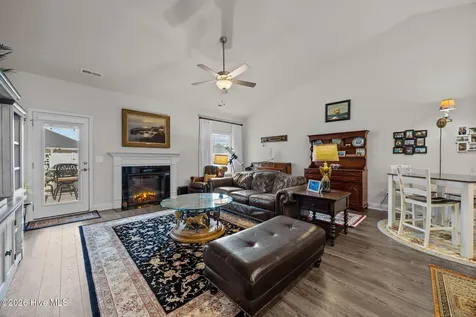 2727 Luna Lane Winterville NC 28590