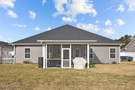 2727 Luna Lane Winterville NC 28590