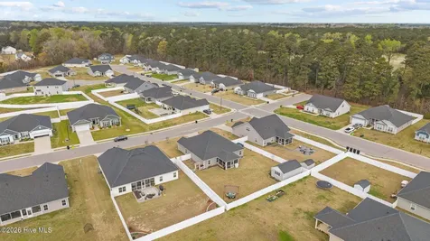 2727 Luna Lane Winterville NC 28590