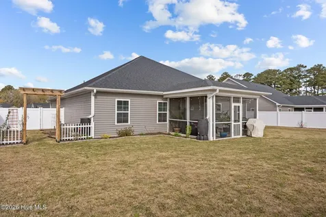 2727 Luna Lane Winterville NC 28590