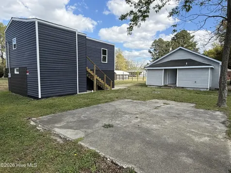 515 Mcinnis Street Pembroke NC 28372