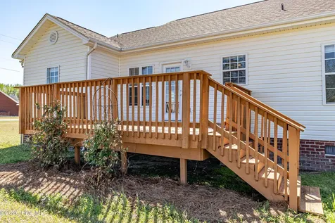 100 Autumn Ridge Drive Pikeville NC 27863