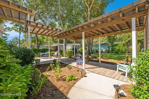 754 Hardison Drive Arapahoe NC 28510