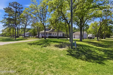 754 Hardison Drive Arapahoe NC 28510