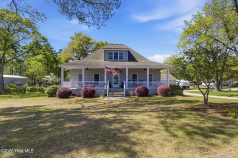 754 Hardison Drive Arapahoe NC 28510