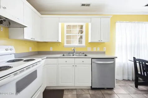 141 Crystal Road Southport NC 28461