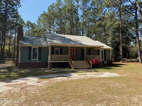 380 W Denny Avenue Pinebluff NC 28373