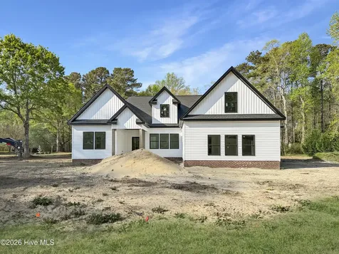 917 Maggie Lane Elizabeth City NC 27909