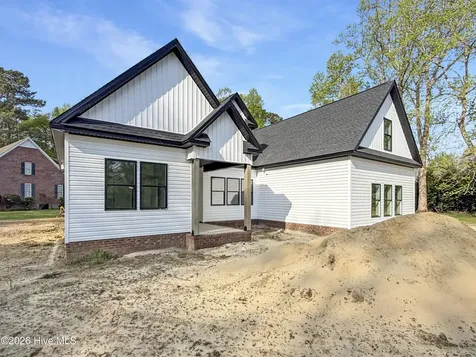 917 Maggie Lane Elizabeth City NC 27909