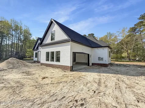 917 Maggie Lane Elizabeth City NC 27909