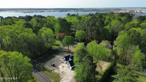 917 Maggie Lane Elizabeth City NC 27909