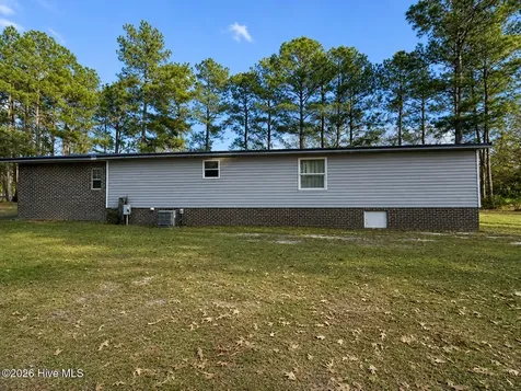 8801 Johns Mill Road Maxton NC 28364