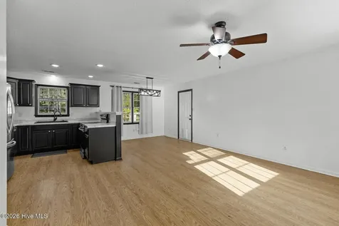429 Kenwood Drive Jacksonville NC 28540