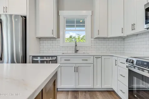 125 NW 19th Street Oak Island NC 28465