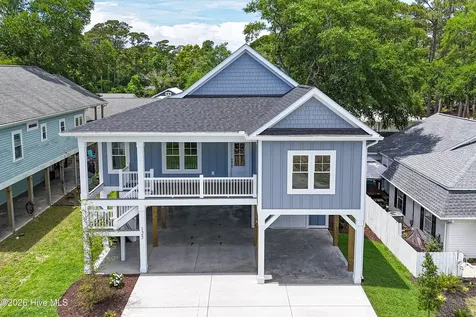 125 NW 19th Street Oak Island NC 28465