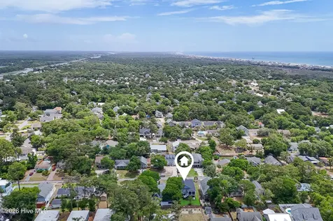 125 NW 19th Street Oak Island NC 28465