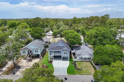 125 NW 19th Street Oak Island NC 28465